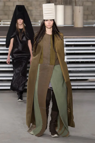 Look 8